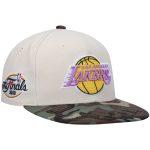 Official Los Angeles Lakers mens los angeles lakers mitchell  ness cream hardwood classics 2010 nba finals patch off white camo fitted hat | Lakers Shop
